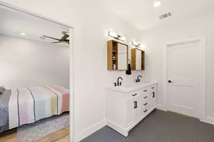 708 Newport Dr, Spicewood, TX 78669 - Photo 21