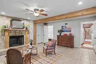 898 Buerger Ln Ln, Seguin, TX 78155 - Photo 9