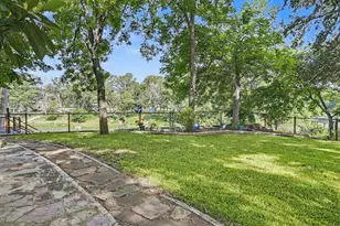 898 Buerger Ln Ln, Seguin, TX 78155 - Photo 31