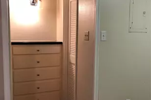 1000 W 26th St, Austin, TX 78705 - Photo 9