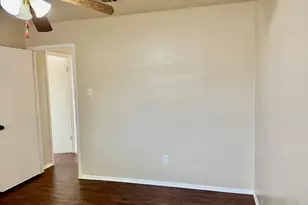 203 N 2nd St, Pflugerville, TX 78660 - Photo 11