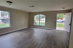 618 Elizabeth Ln, Bastrop, TX 78602 - Photo 3