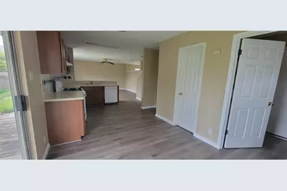 618 Elizabeth Lane, Bastrop, TX 78602 - Photo 5