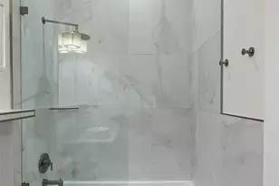 2211 Canterbury St, Austin, TX 78702 - Photo 9