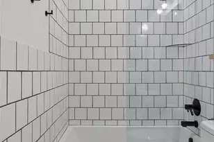 2211 Canterbury St, Austin, TX 78702 - Photo 11