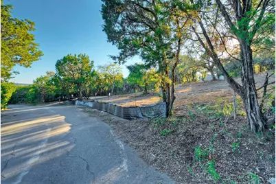 18303 W Rim Drive, Jonestown, TX 78645 - Photo 9