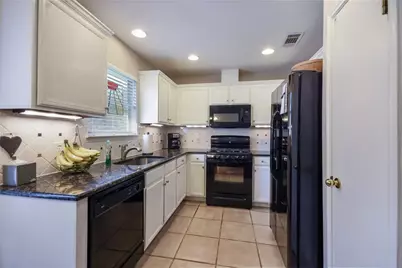 1252 Lacey Oak Loop, Round Rock, TX 78681 - Photo 17