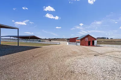 5300 County Road 424, Taylor, TX 76574 - Photo 31