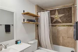 1108 Jolena Cir, Austin, TX 78721 - Photo 9
