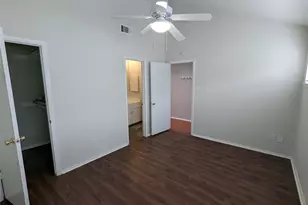 1818 S Lakeshore Blvd, Austin, TX 78741 - Photo 17
