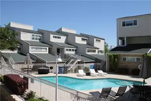 1818 S Lakeshore Blvd, Austin, TX 78741 - Photo 25