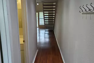 1818 S Lakeshore Blvd, Austin, TX 78741 - Photo 3