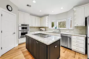 22 Hedgebrook Way, The Hills, TX 78738 - Photo 11