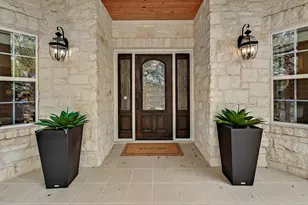 22 Hedgebrook Way, The Hills, TX 78738 - Photo 3
