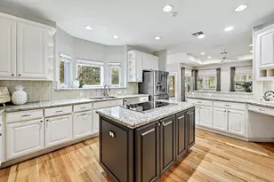 22 Hedgebrook Way, The Hills, TX 78738 - Photo 9