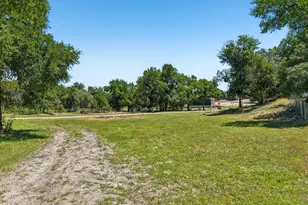 9240 Co Rd 272, Bertram, TX 78605 - Photo 37