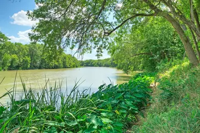 828 Water Street, Webberville, TX 78653 - Photo 3