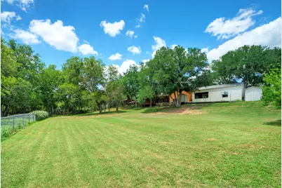 828 Water Street, Webberville, TX 78653 - Photo 11