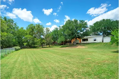 828 Water Street, Webberville, TX 78653 - Photo 11