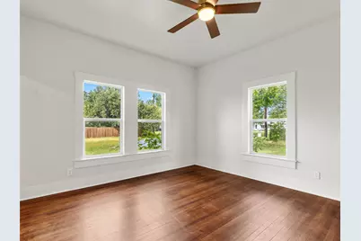 302 Hill Street, Smithville, TX 78957 - Photo 19