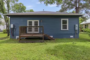 302 Hill St, Smithville, TX 78957 - Photo 33