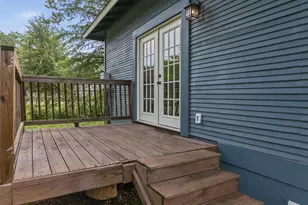 302 Hill St, Smithville, TX 78957 - Photo 31