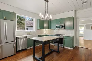 302 Hill St, Smithville, TX 78957 - Photo 25