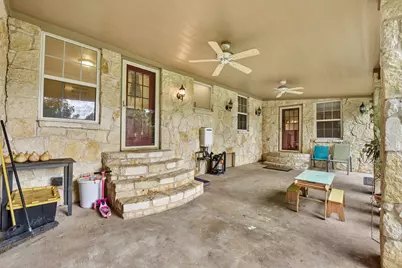 205 N Avenue E, Elgin, TX 78621 - Photo 25
