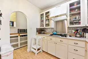205 N Ave E, Elgin, TX 78621 - Photo 7