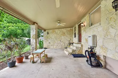 205 N Avenue E, Elgin, TX 78621 - Photo 27