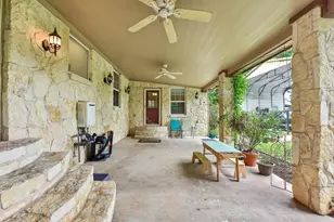 205 N Ave E, Elgin, TX 78621 - Photo 23