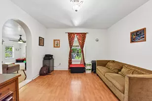 205 N Ave E, Elgin, TX 78621 - Photo 11