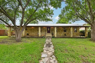 205 N Ave E, Elgin, TX 78621 - Photo 33