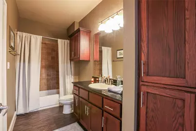 910 W 25th Street #204, Austin, TX 78705 - Photo 15