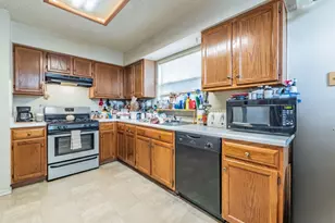 1218 Green Terrace Dr, Round Rock, TX 78664 - Photo 9