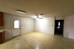 180 Steven Ct, La Grange, TX 78945 - Photo 7