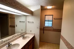 180 Steven Ct, La Grange, TX 78945 - Photo 17