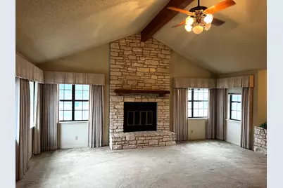 180 Steven Court, La Grange, TX 78945 - Photo 5