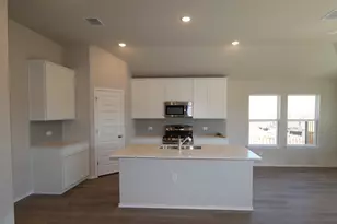 9201 Corvallis Dr, Austin, TX 78747 - Photo 3