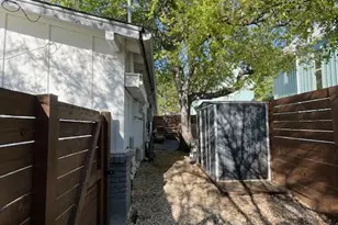 2910 Pecan Springs Rd, Austin, TX 78723 - Photo 9