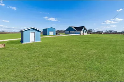 5476 County Road 427, Stockdale, TX 78160 - Photo 29