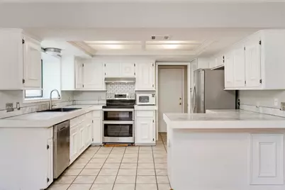 13102 Villa Park Drive, Austin, TX 78729 - Photo 39