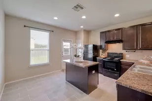 5704 Levenwood Ln, Austin, TX 78724 - Photo 9