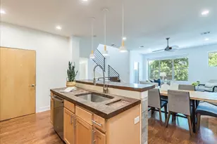 2608 E 6th St, Austin, TX 78702 - Photo 9