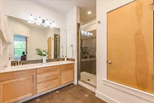 2608 E 6th St, Austin, TX 78702 - Photo 13