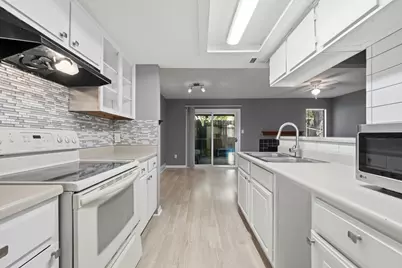 6406 Chimney Creek Circle #B, Austin, TX 78723 - Photo 11