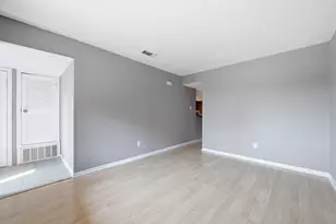 6406 Chimney Creek Cir, Austin, TX 78723 - Photo 5