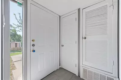 6406 Chimney Creek Circle #B, Austin, TX 78723 - Photo 7