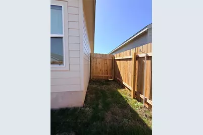 208 Skyfire Street, Hutto, TX 78634 - Photo 21
