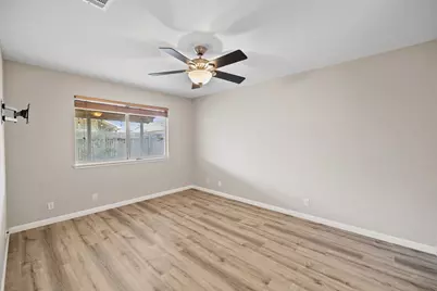 413 Clarks Way, Hutto, TX 78634 - Photo 5